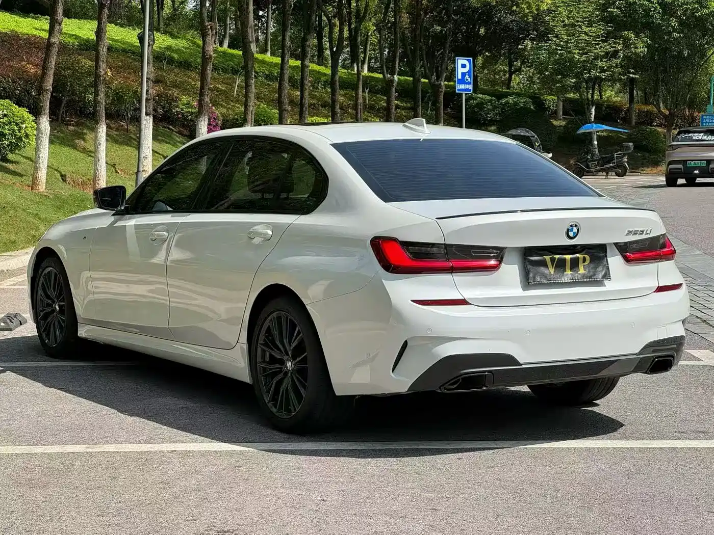 BMW 3 Series 2020 325Li M Sport Black Night Package фото 7