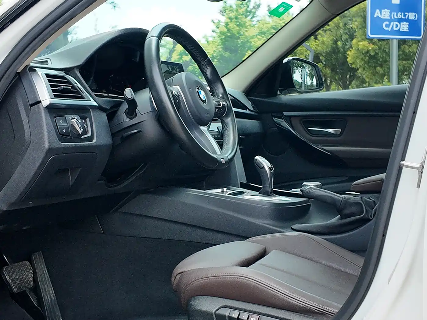 BMW 3 Series 2018 320Li Leading M Sport Package фото 6
