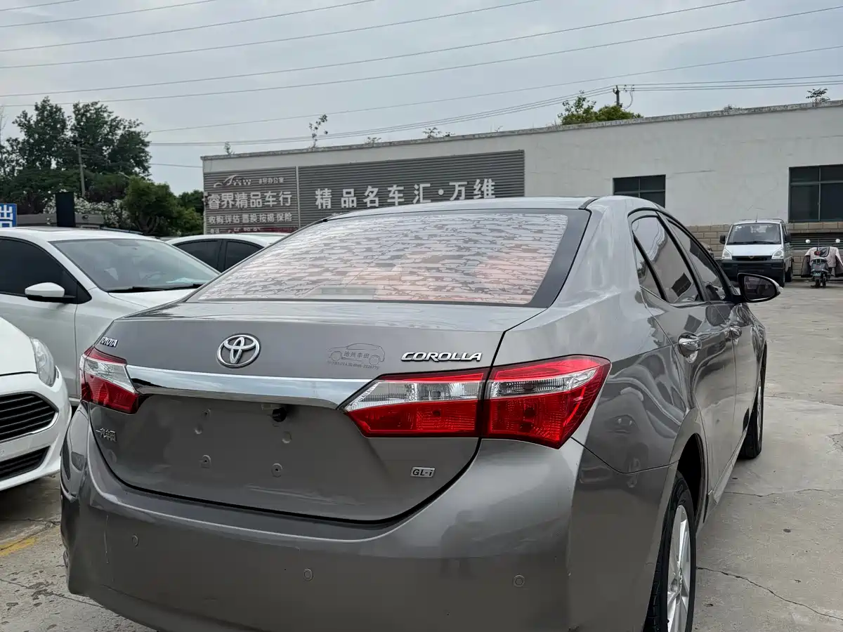 Toyota Corolla 2016 1.6L CVT GL-i Cool Edition фото 9