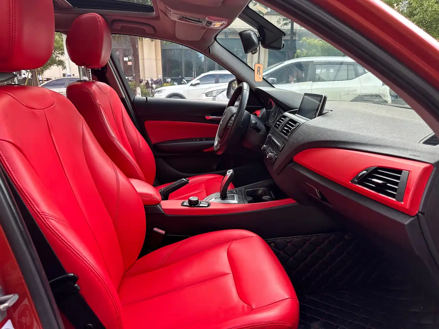 BMW 1 Series (Import) 2013 Facelift 116i Leading Model фото 10