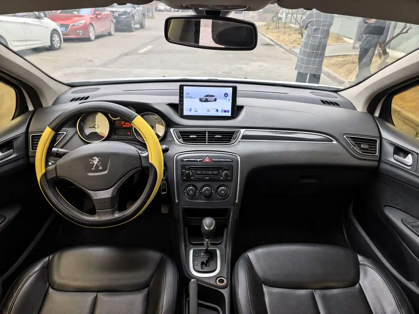 Peugeot 308 2014 Model Joy Edition Classic 1.6L Automatic Superior Style фото 10