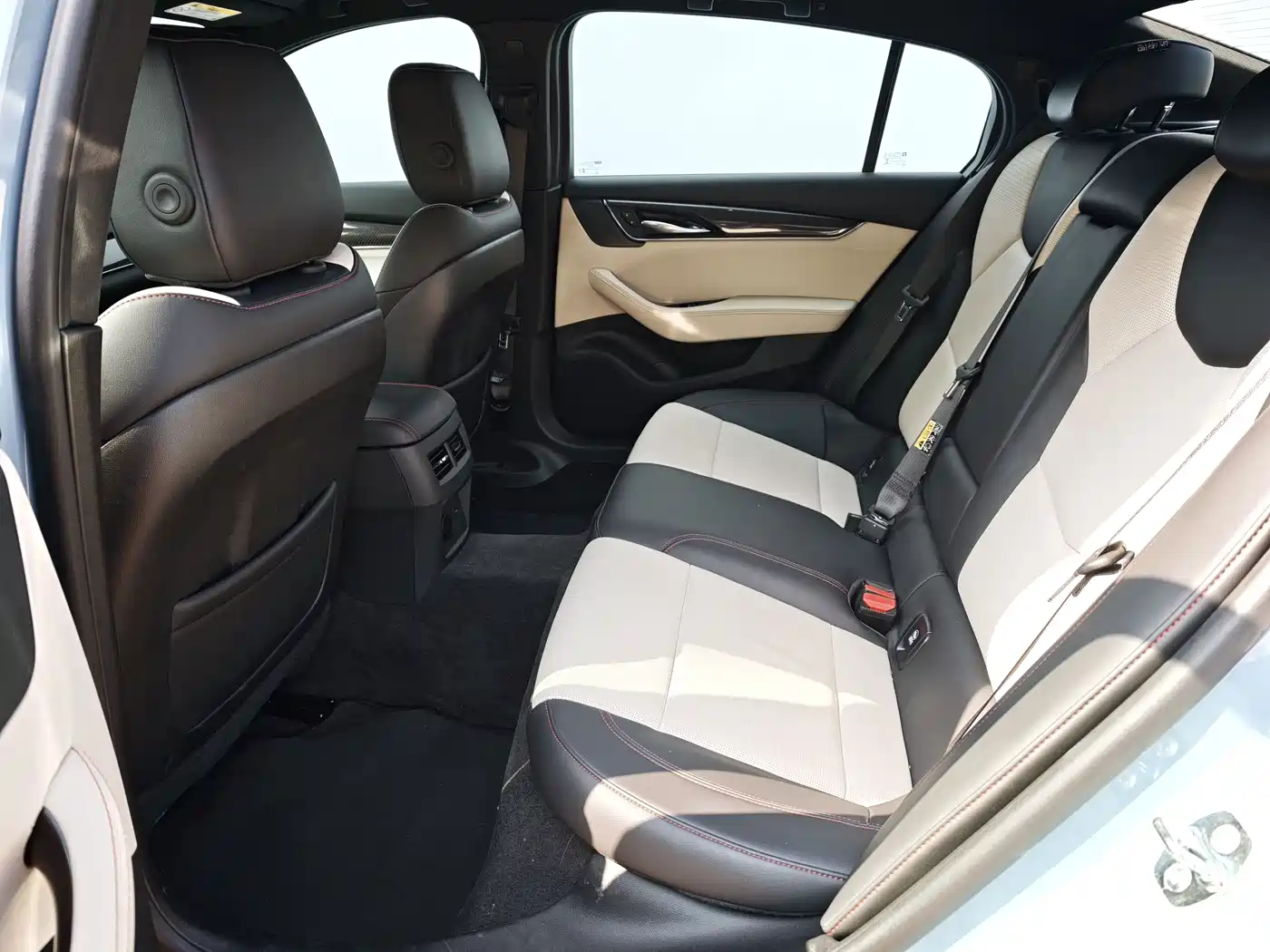 Cadillac CT5 2025 Model 28T Track Performance Edition + Peak Track Package фото 15