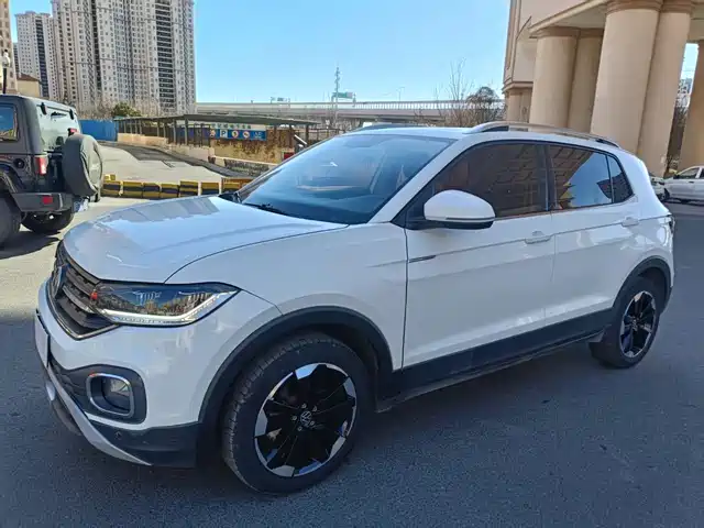 VOLKSWAGEN EXPLORING THE SHADOW