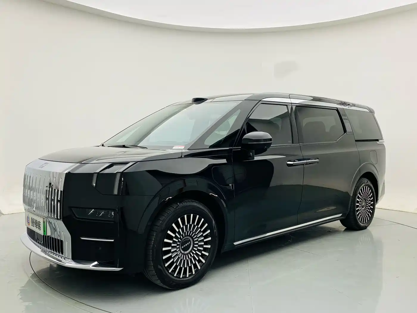 ZEEKR 009 2024 7-Seat Aisle AWD Version 108kWh