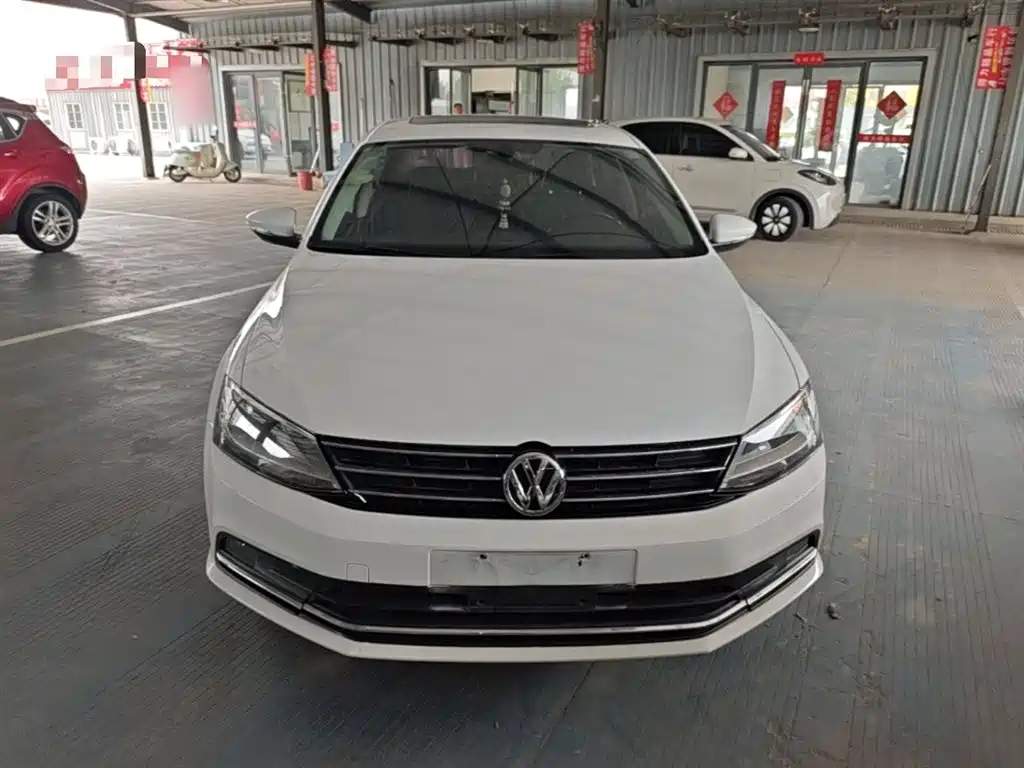 Volkswagen Sagitar 2018 1.6L Automatic Comfort фото 3