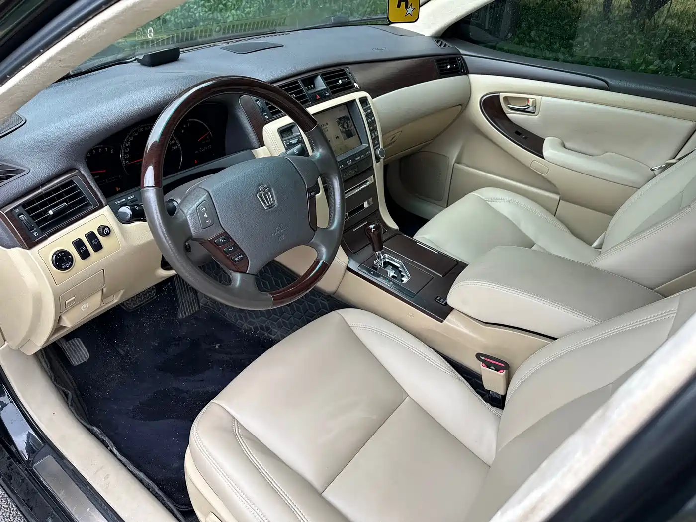 Toyota Crown 2007 2.5L Royal Special Edition фото 6