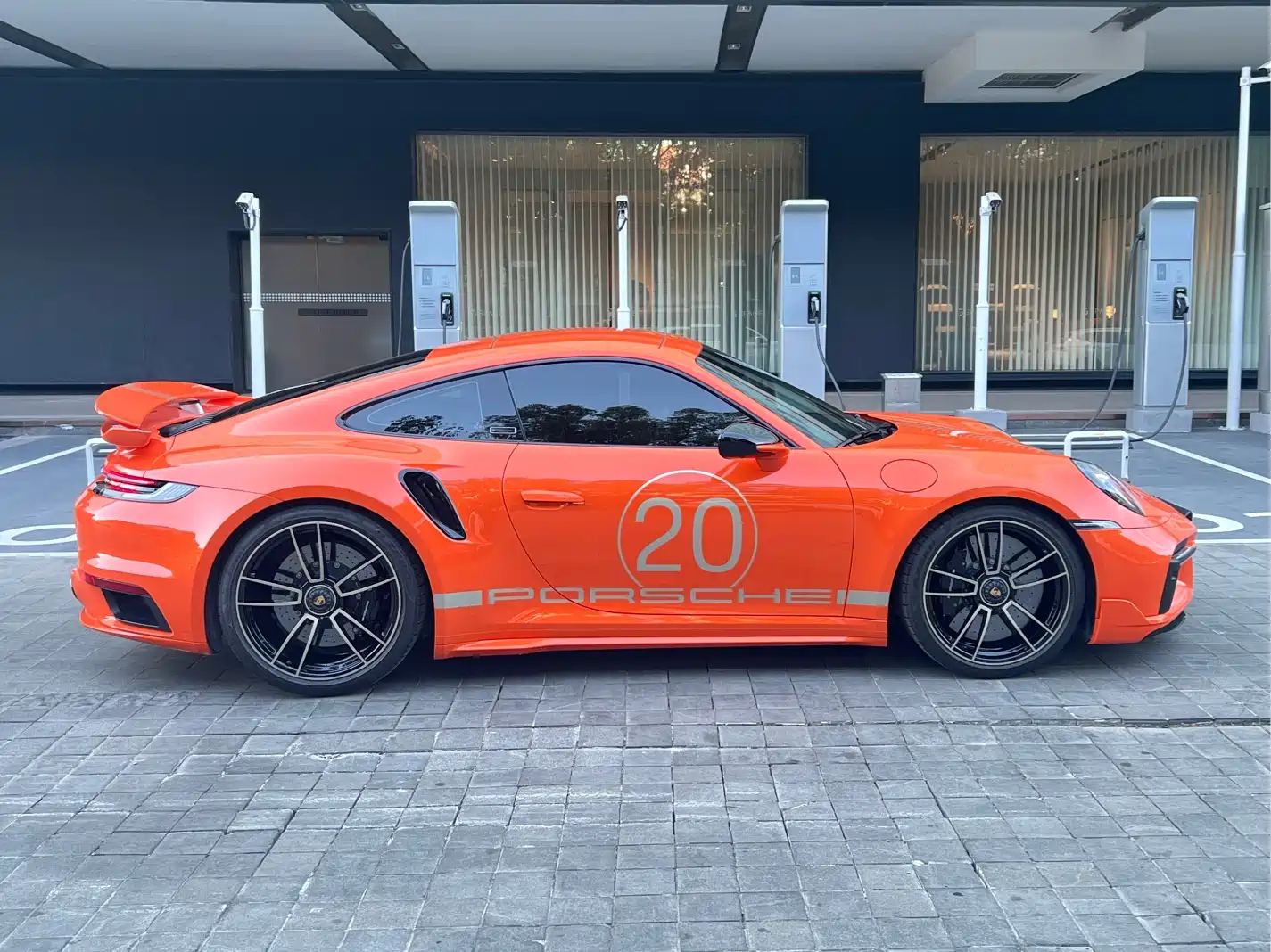 صورة 3 - Porsche 911