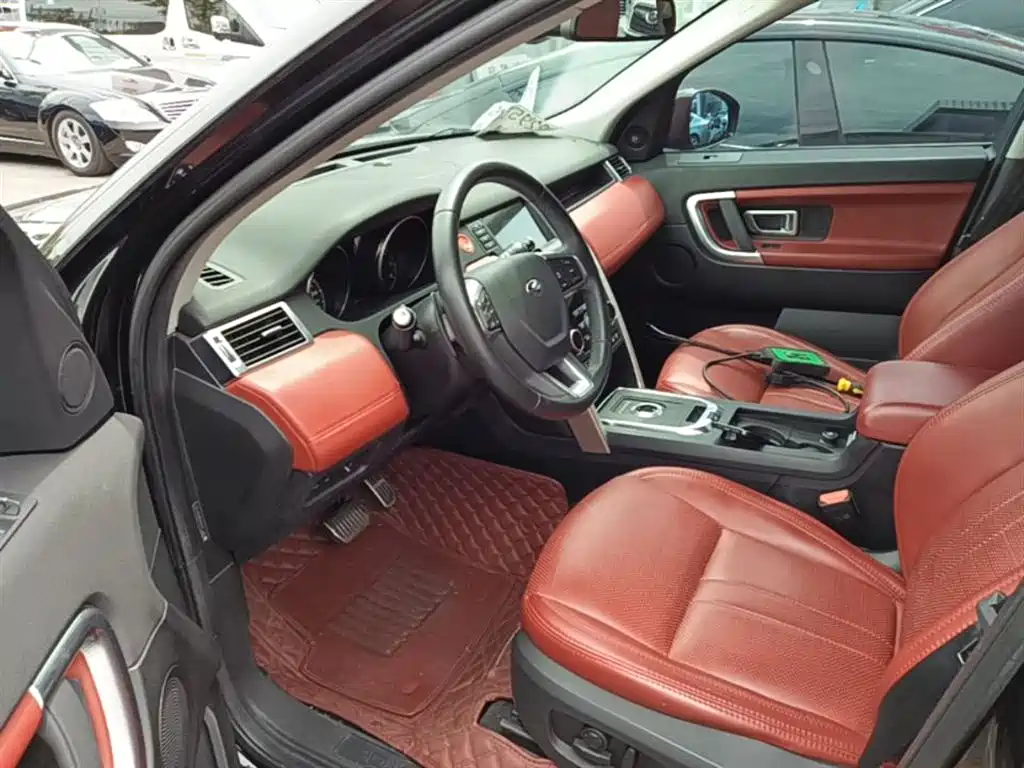Land Rover Discovery Sport 2019 240PS SE Edition China VI фото 16