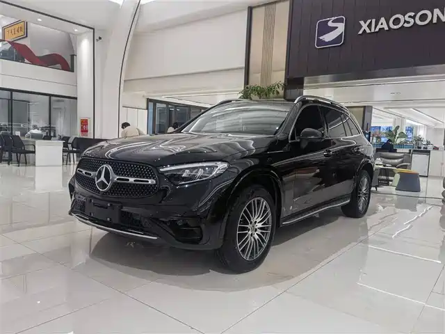 MERCEDES-BENZ GLC