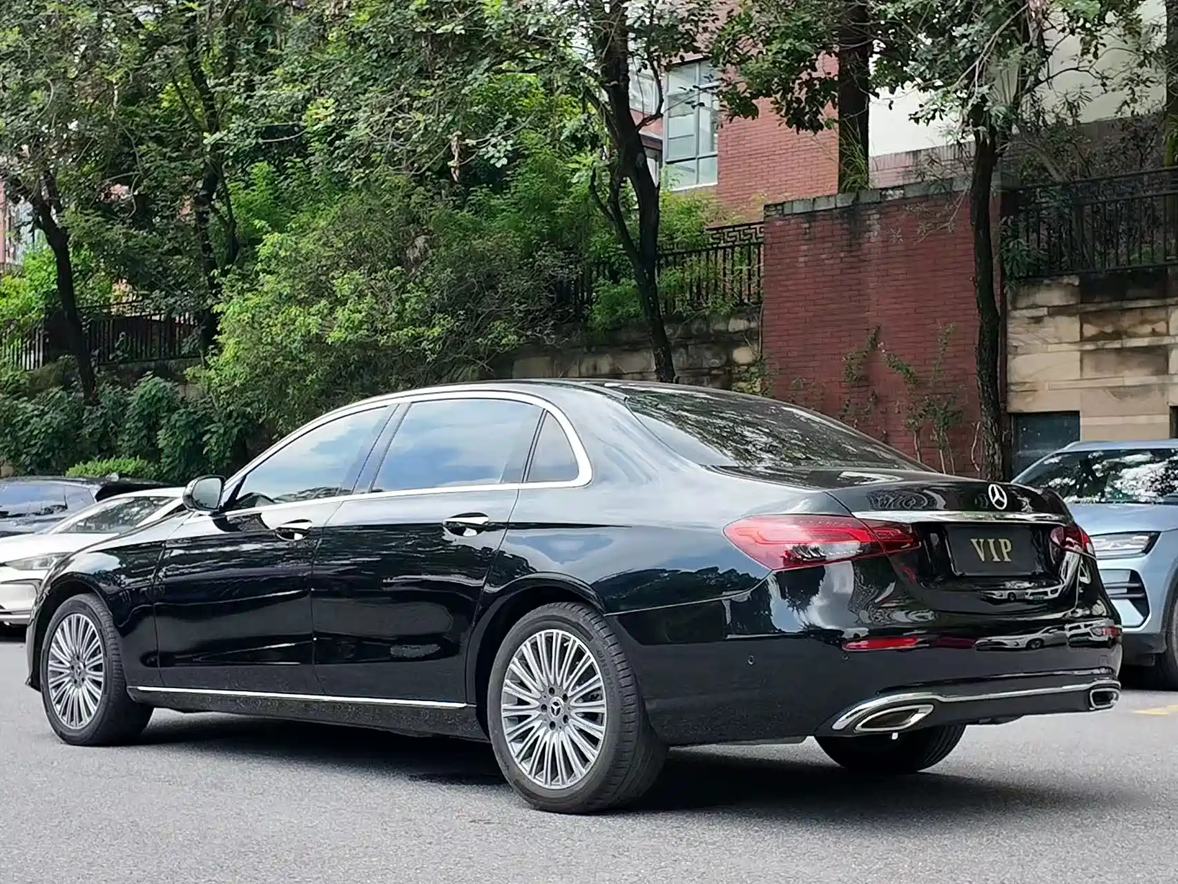 Фото 7 - Mercedes-Benz E-Class