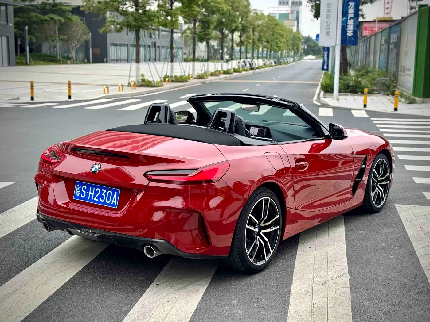 BMW Z4 2020 sDrive 25i Scorching Sun Limited Edition фото 13