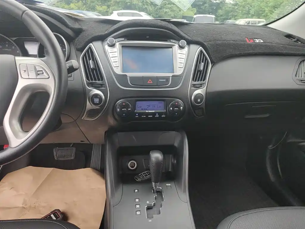 Hyundai Beijing Hyundai ix35 2013 2.0L Auto 2WD Smart GLS China IV фото 13