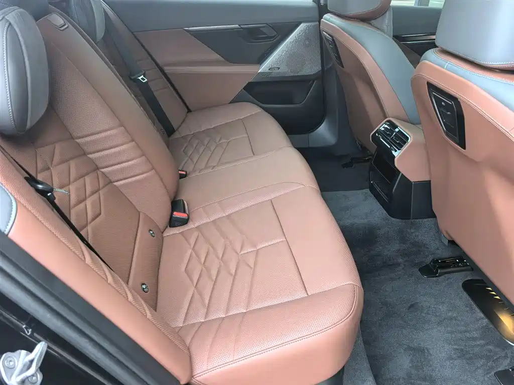 BMW i5 2026 2024 eDrive 35L Premium Luxury Package