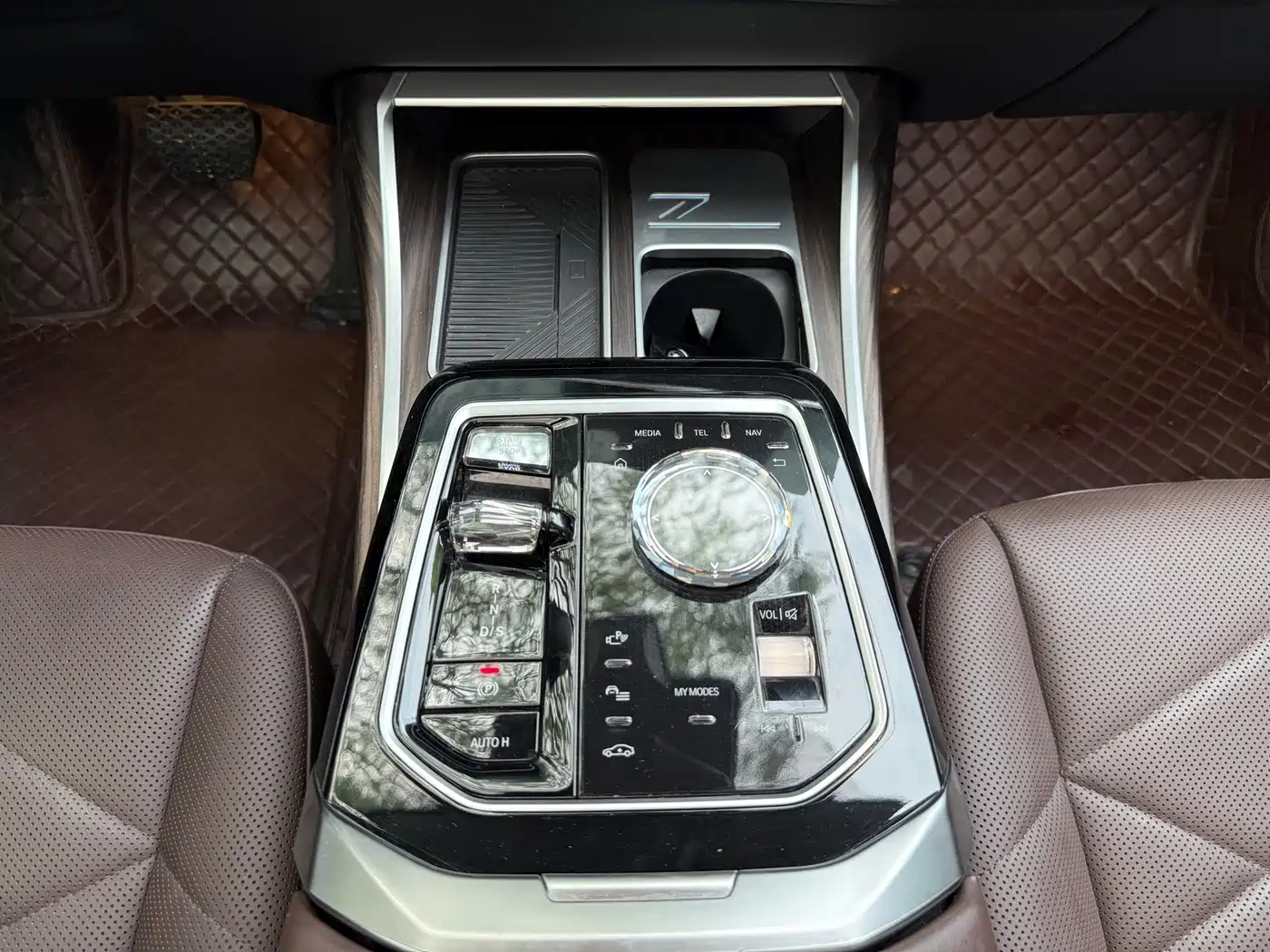 صورة 12 - BMW 7 Series