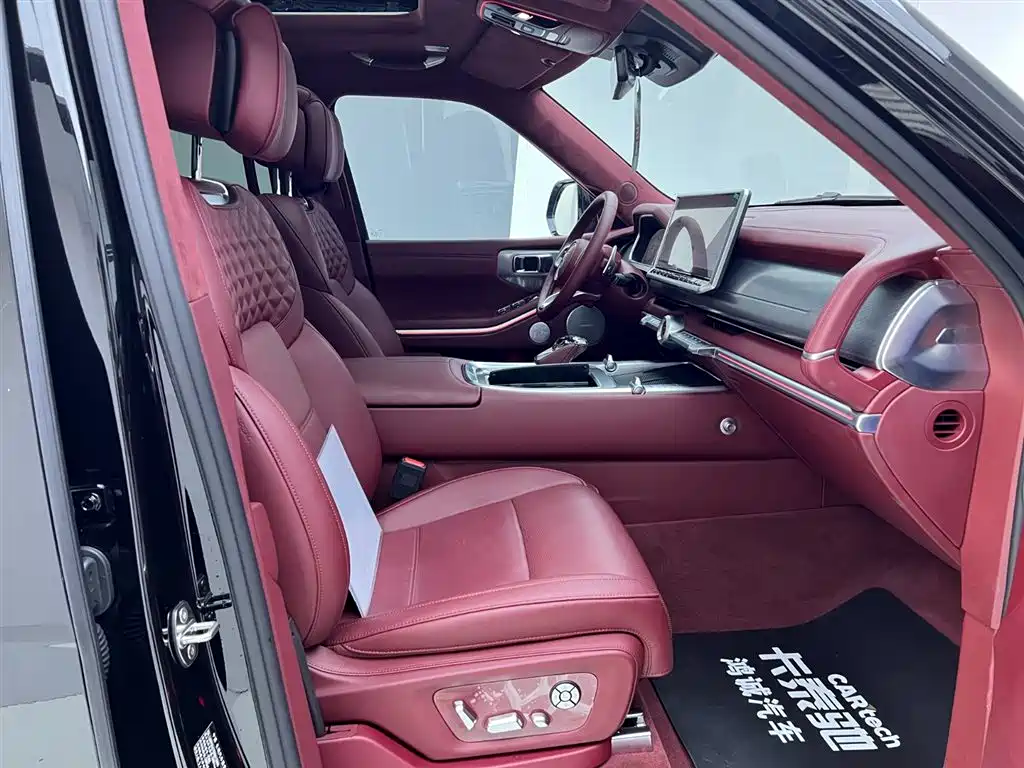 TANK TANK 700 NEW ENERGY