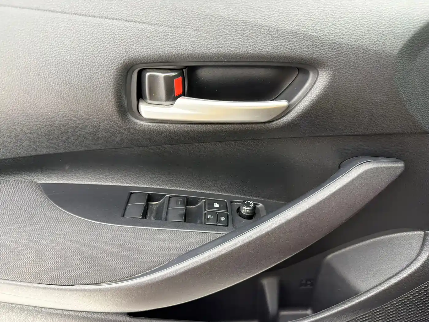Toyota Corolla 2022 1.2T S-CVT Pioneer PLUS Edition фото 8
