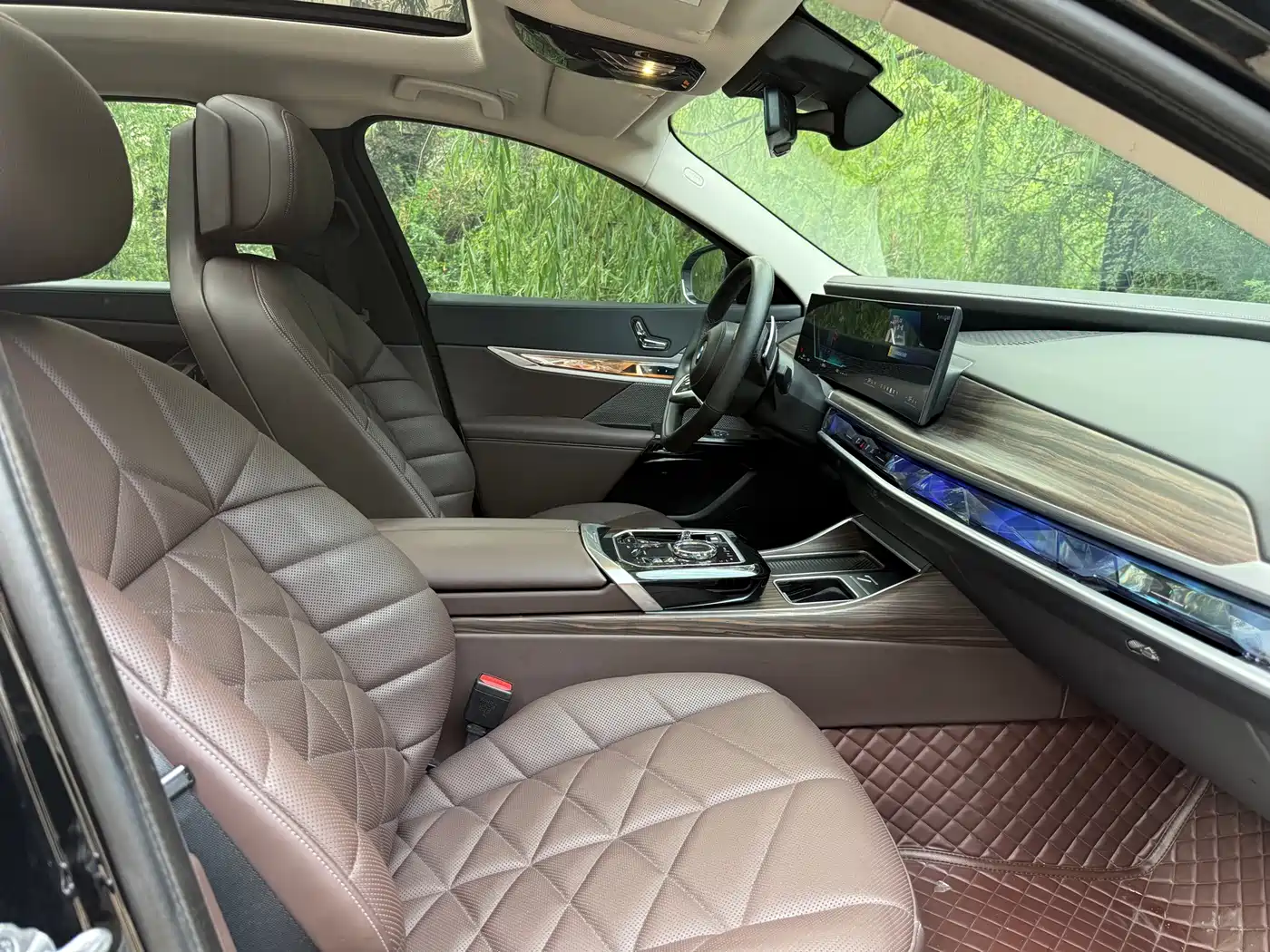 صورة 9 - BMW 7 Series