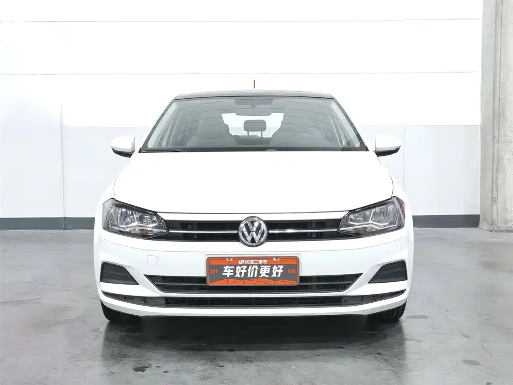 Volkswagen Polo 2019 Plus 1.5L Automatic Colorful Tech Edition фото 3
