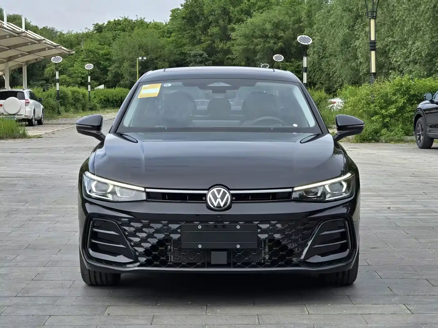 Volkswagen Passat 2026 Pro 380TSI Starlight Dragon Fortune Edition фото 2