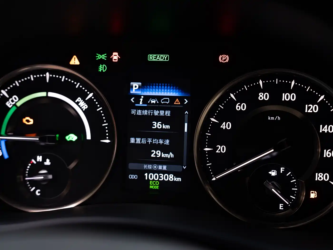 Lexus LM 2020 300h Seven-Seater Elegance Edition фото 7