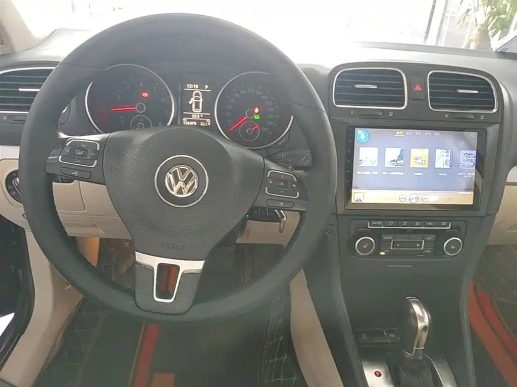 Volkswagen Golf (Import) 2011 Model 1.4TSI Luxury Touring фото 10