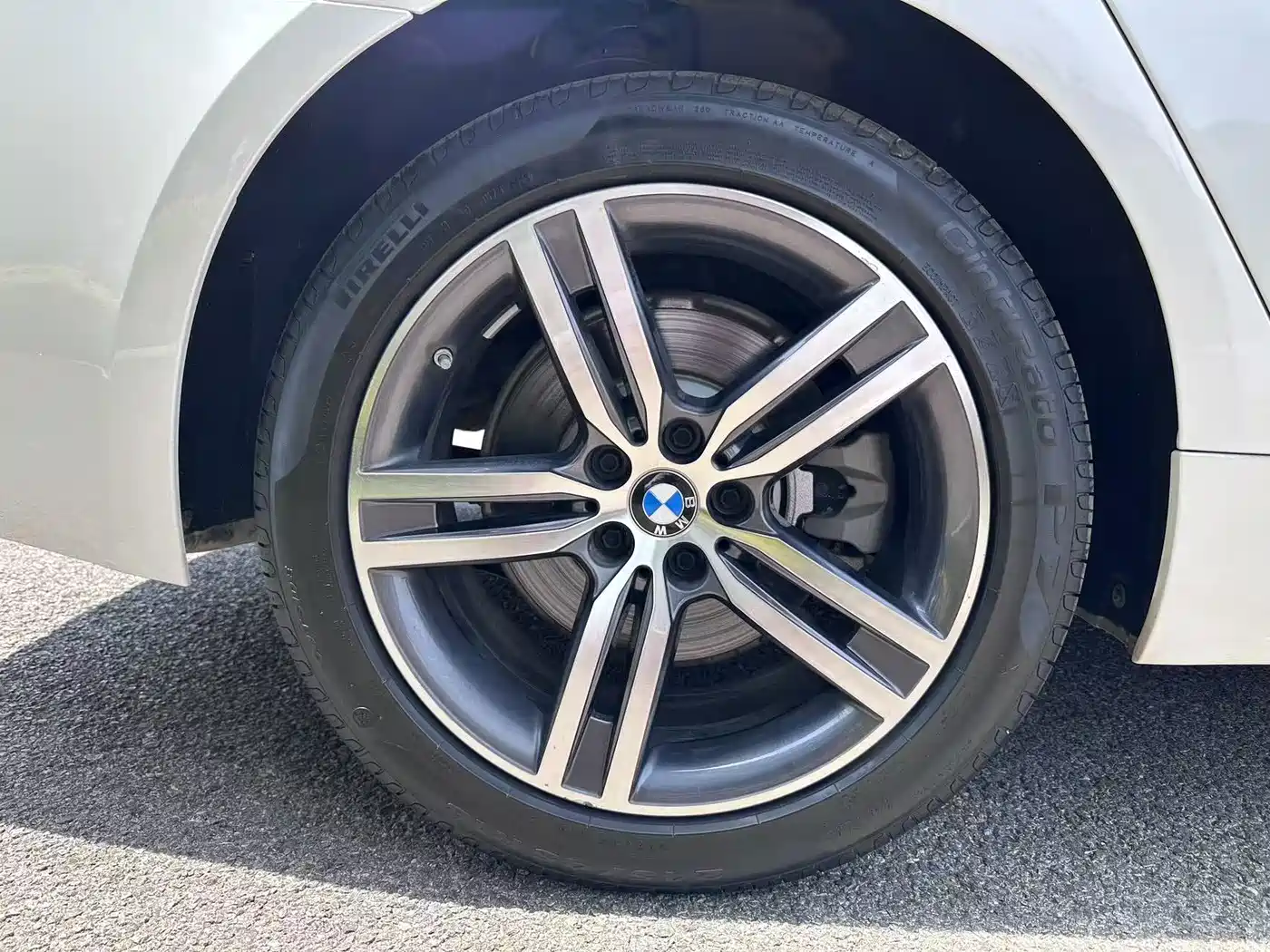 BMW 5 Series 2022 530Li Leading Luxury Package фото 25