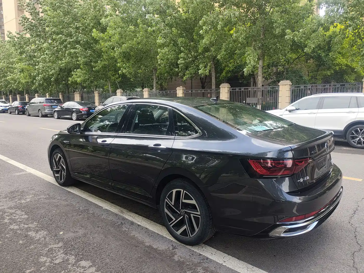 Volkswagen Sagitar 2023 280TSI DSG Surpass Plus Edition фото 4