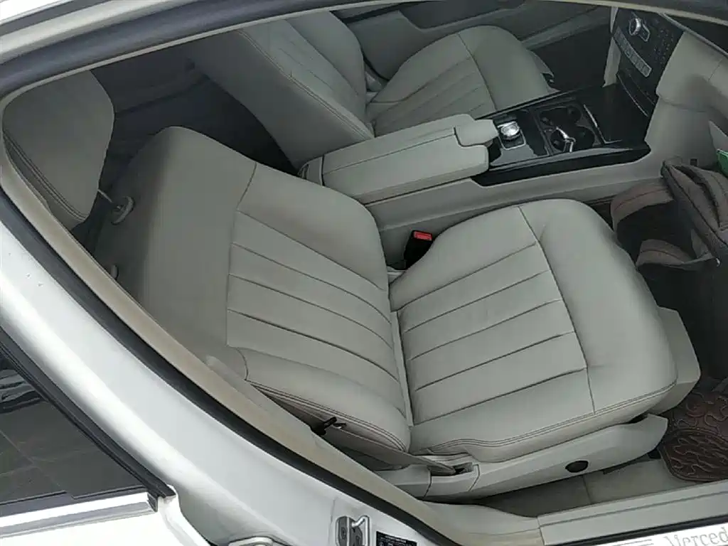 Mercedes-Benz E-Class 2014 E 300 L Sport фото 25