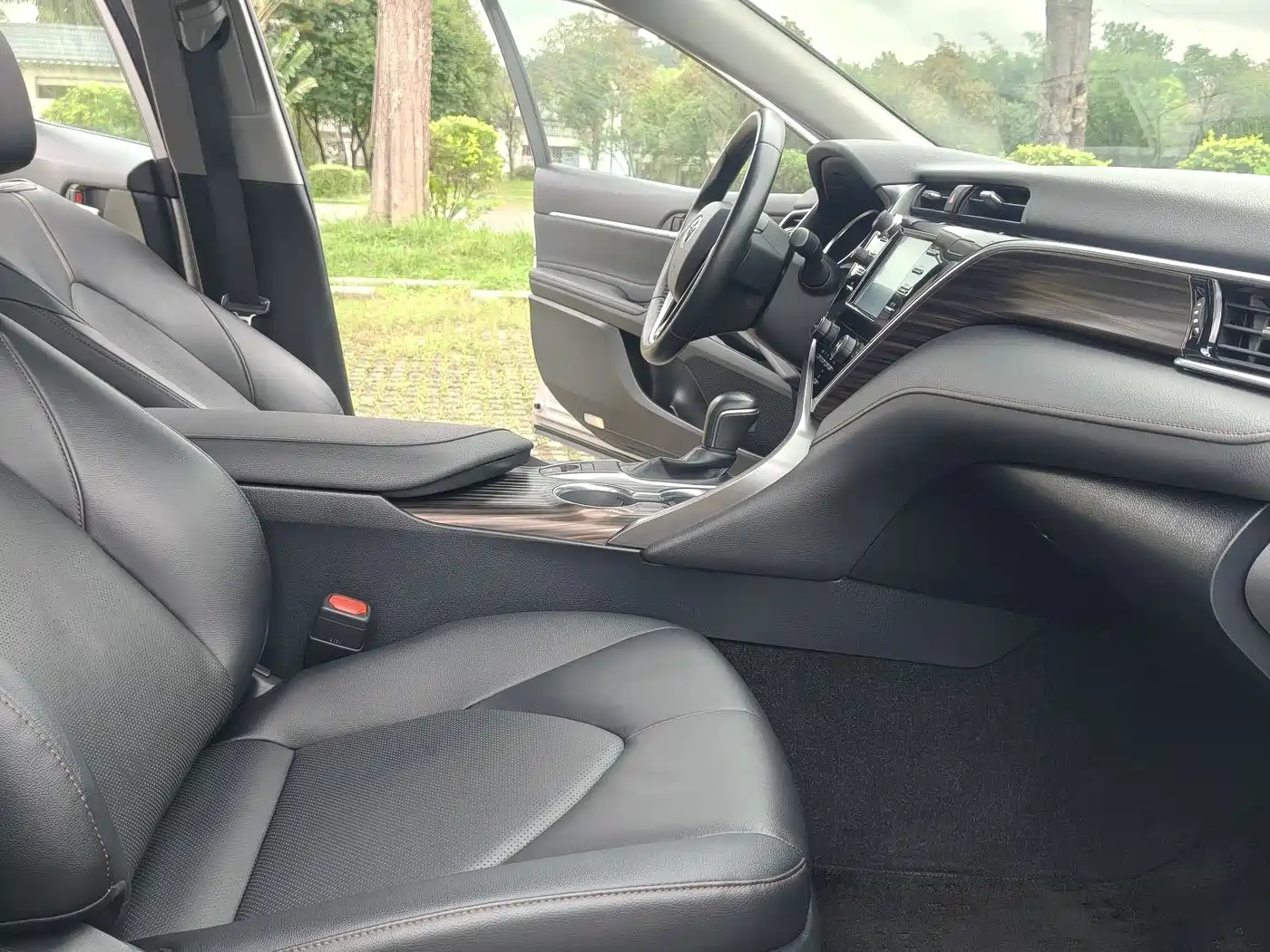 Toyota Camry 2018 2.0G Luxury Edition фото 15