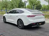 صورة 6 - Zhijie Luxeed R7