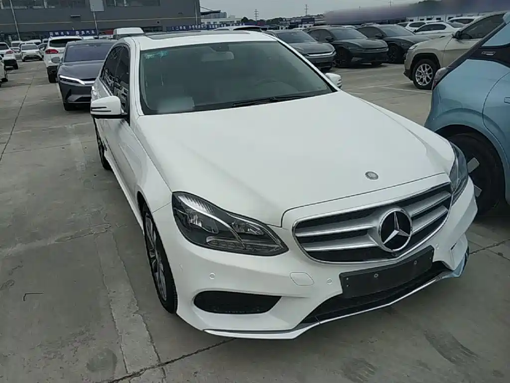 Mercedes-Benz E-Class 2014 E 300 L Sport фото 4