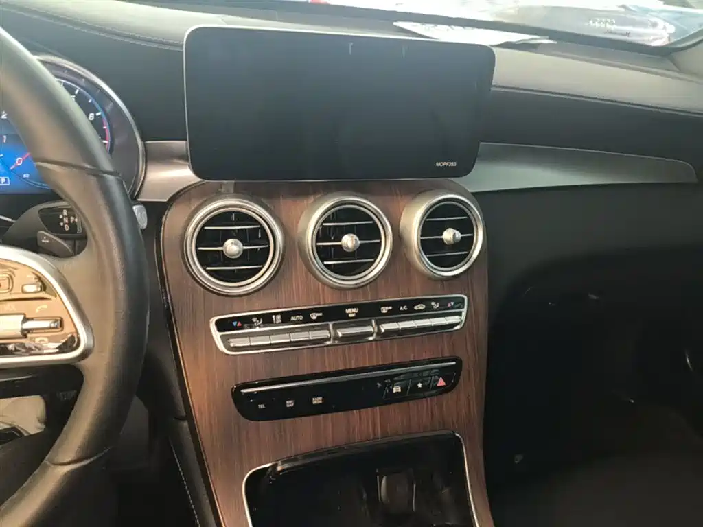 Mercedes-Benz GLC 2020 Facelift GLC 300 L 4MATIC Luxury фото 13