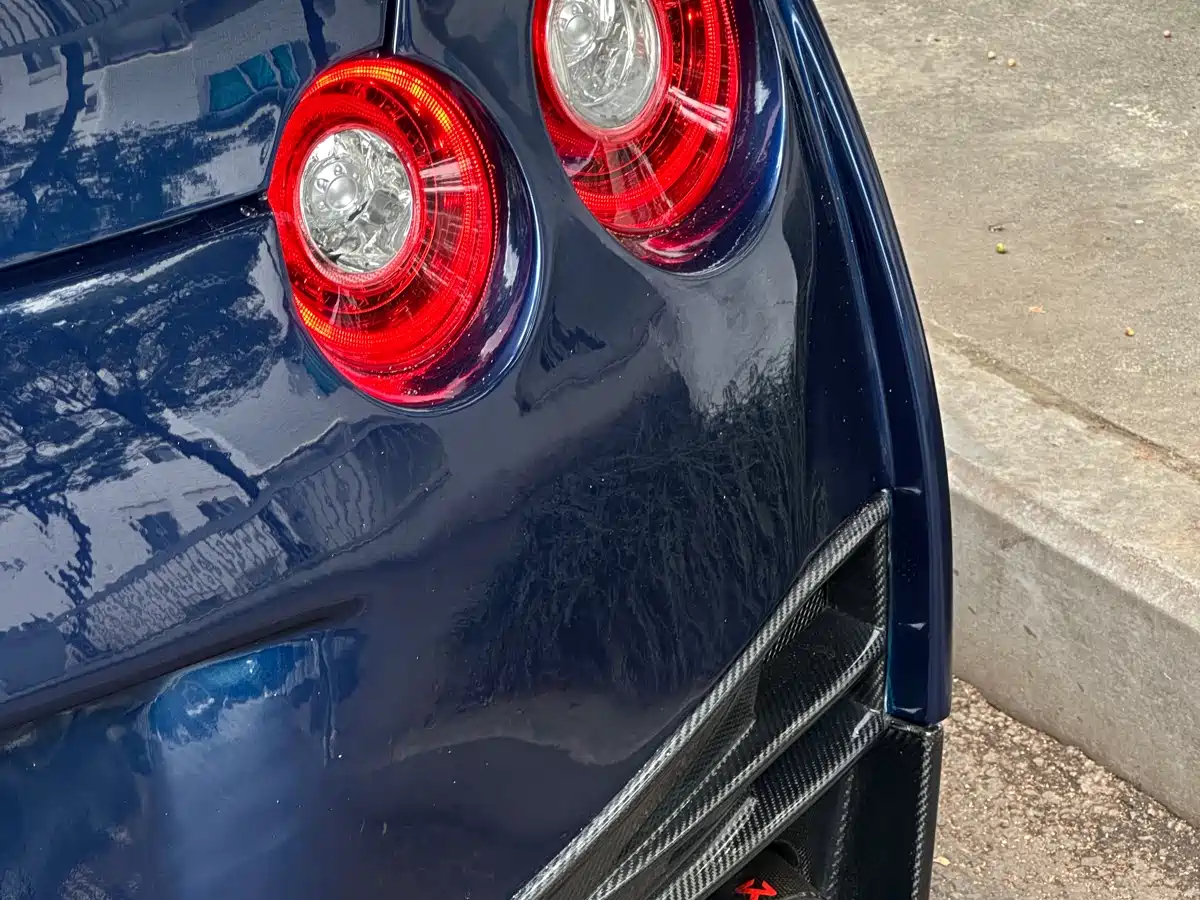 Nissan GT-R 2014 3.8T Premium Edition Black Interior фото 15