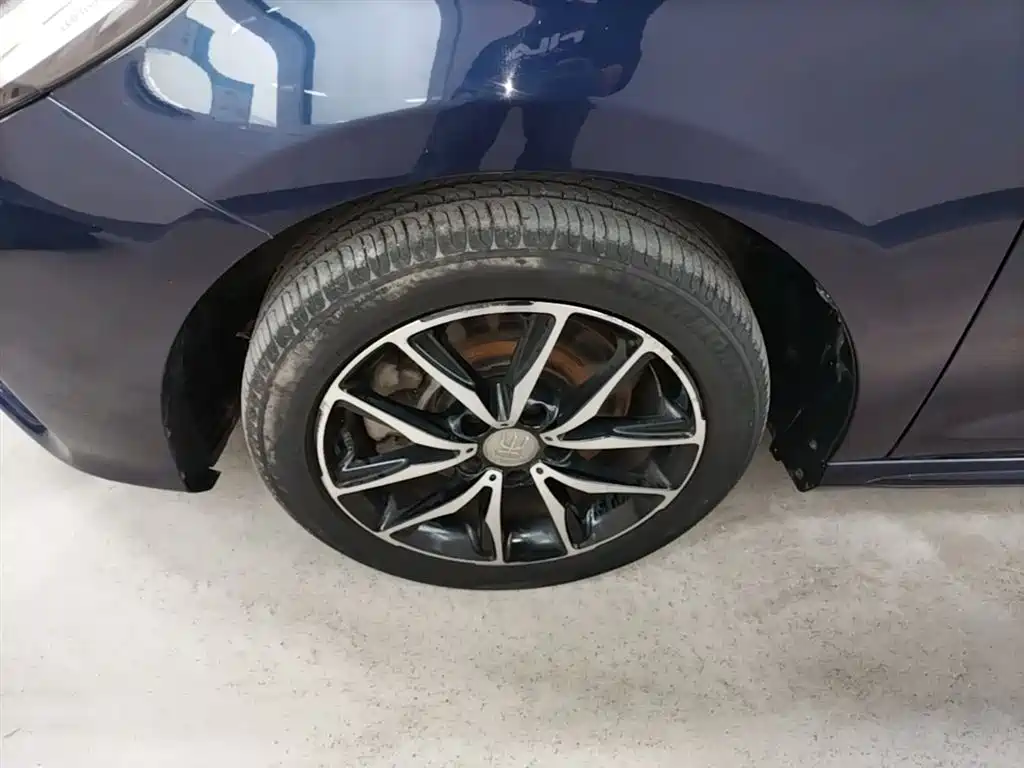 BYD Song MAX 2018 1.5T Auto Smart Connected Elite 6-Seater фото 23