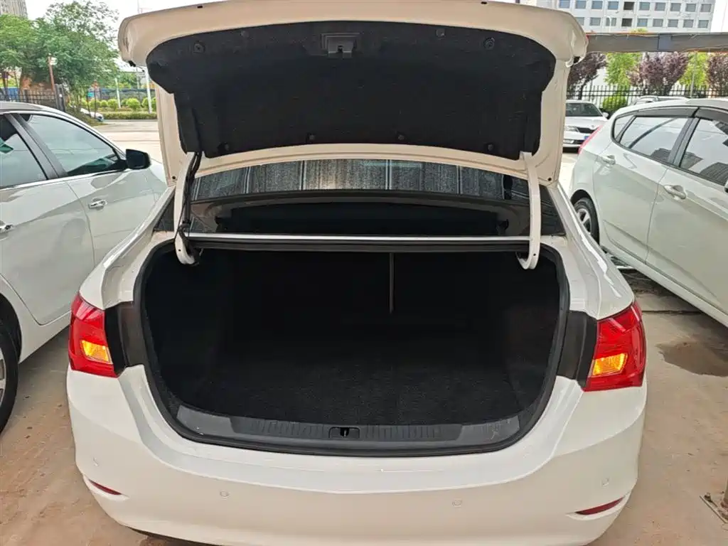 Buick Excelle 2017 15N Automatic Elite фото 19
