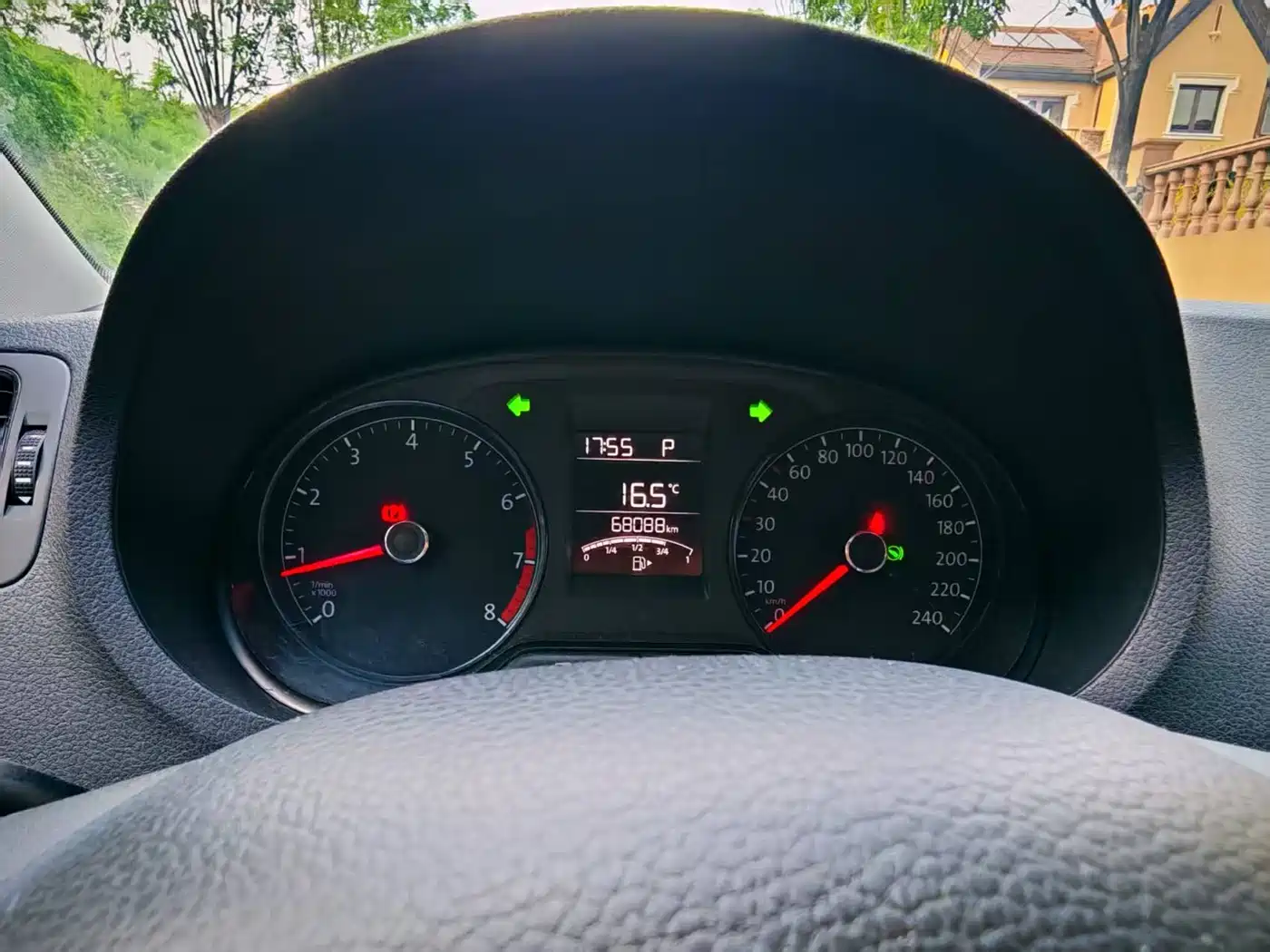 Volkswagen Polo 2016 1.4L Automatic Trend фото 11