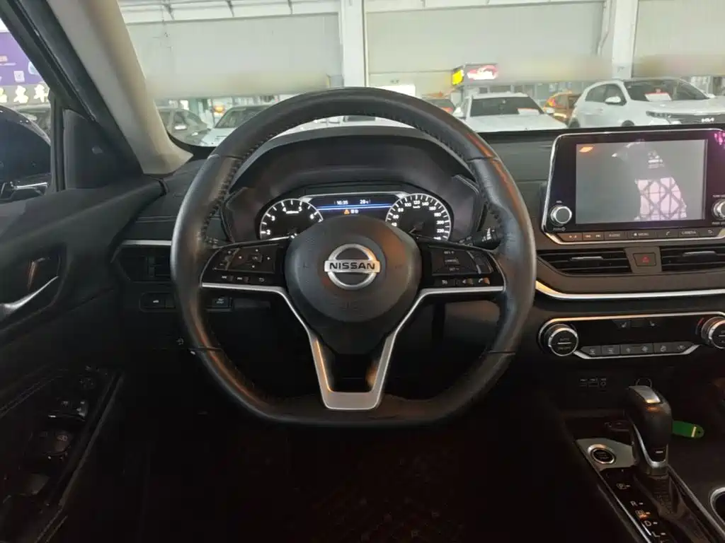 Фото 11 - Nissan Teana