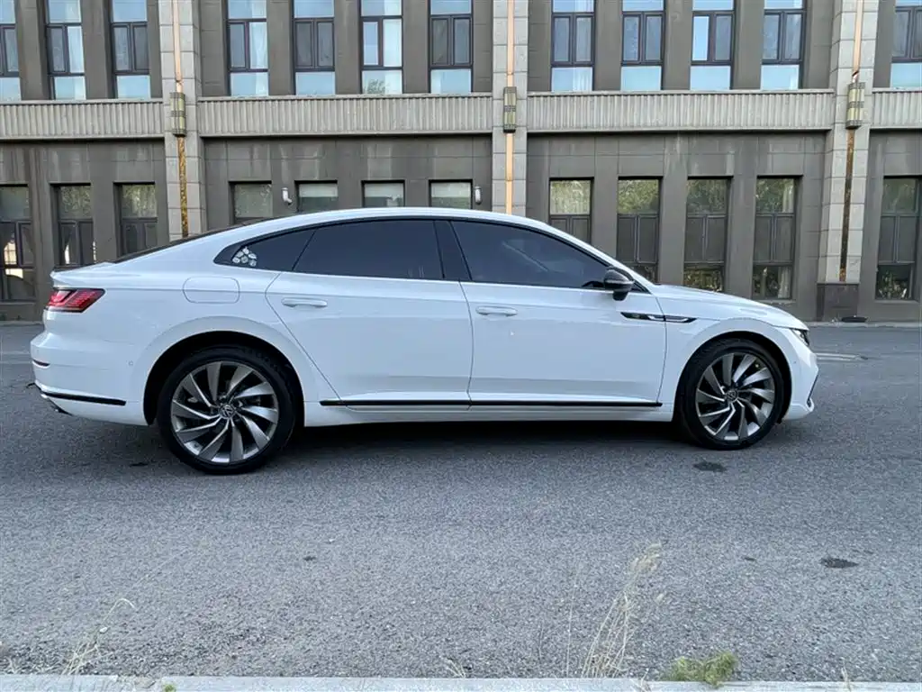 Volkswagen FAW-Volkswagen CC 2021 380TSI Eye-catching Edition фото 14