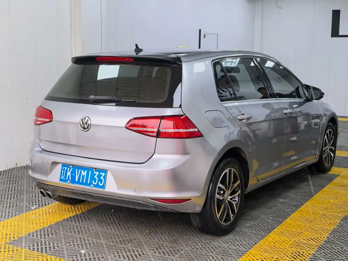 Фото 7 - Volkswagen Golf