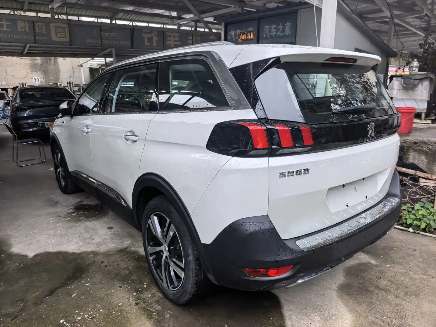 Photo 7 - Peugeot 5008