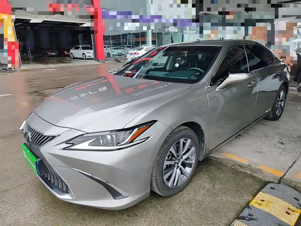 Lexus ES 2020 Model 300h Excellence Edition