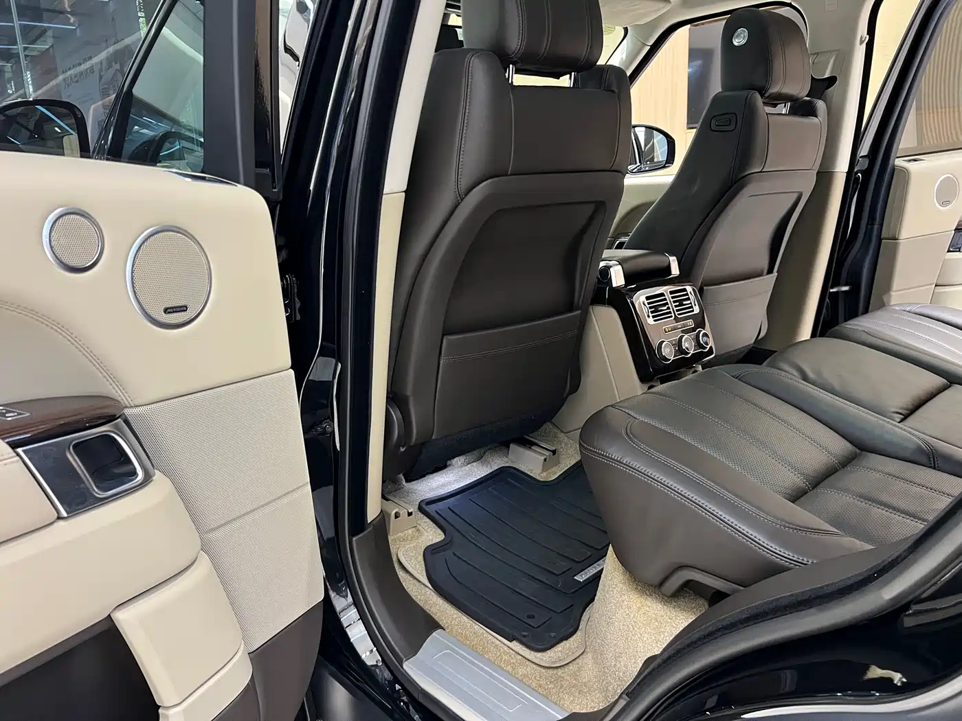 Land Rover Range Rover 2014 3.0 SC V6 Vogue фото 22