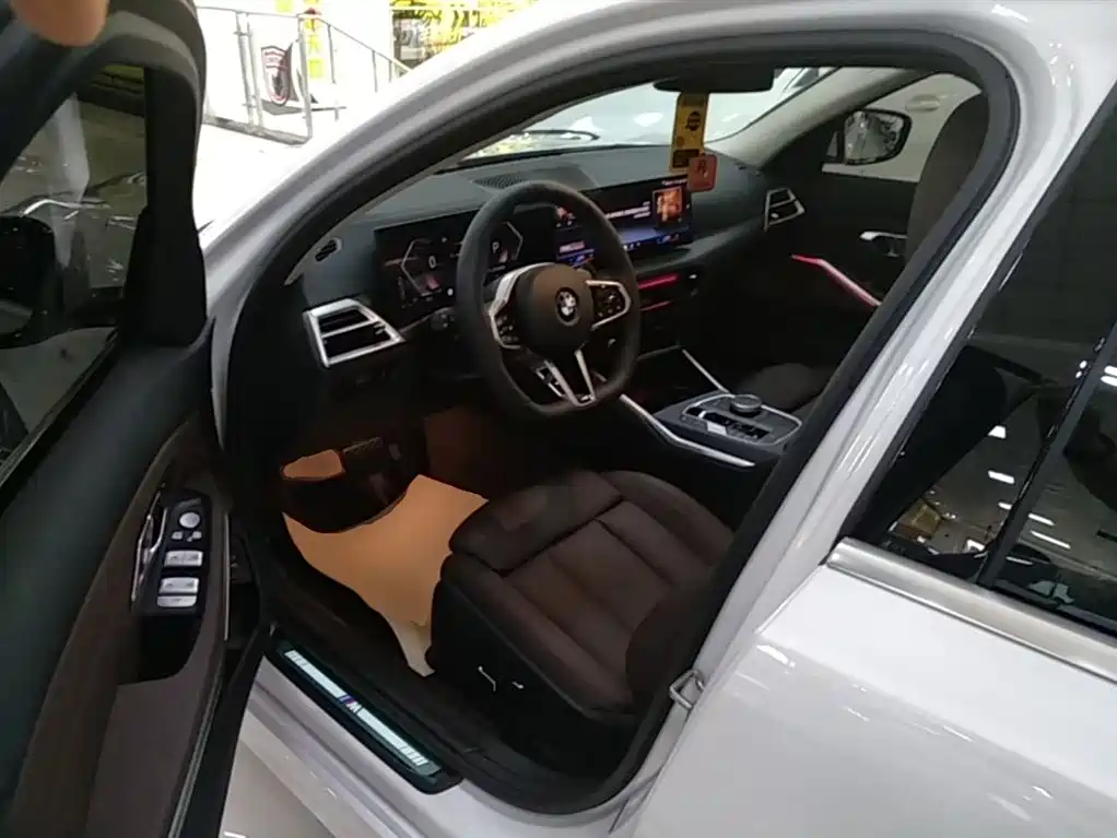BMW 3-SERIES