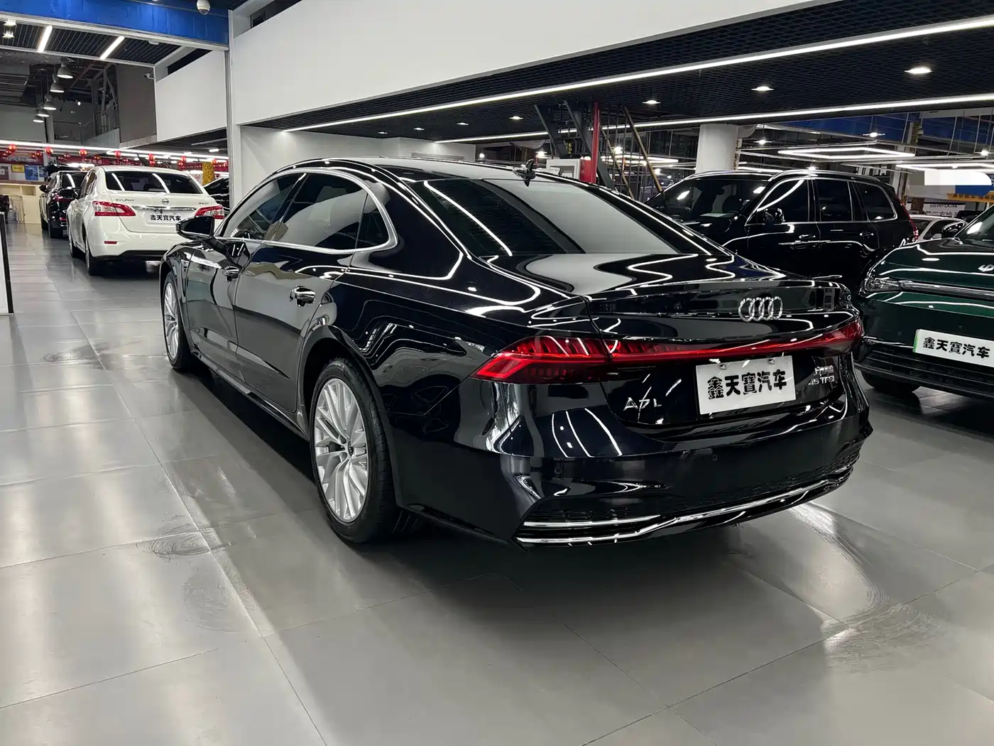 Audi A7L 2024 45TFSI S-line Dream Edition Crystal Package фото 2
