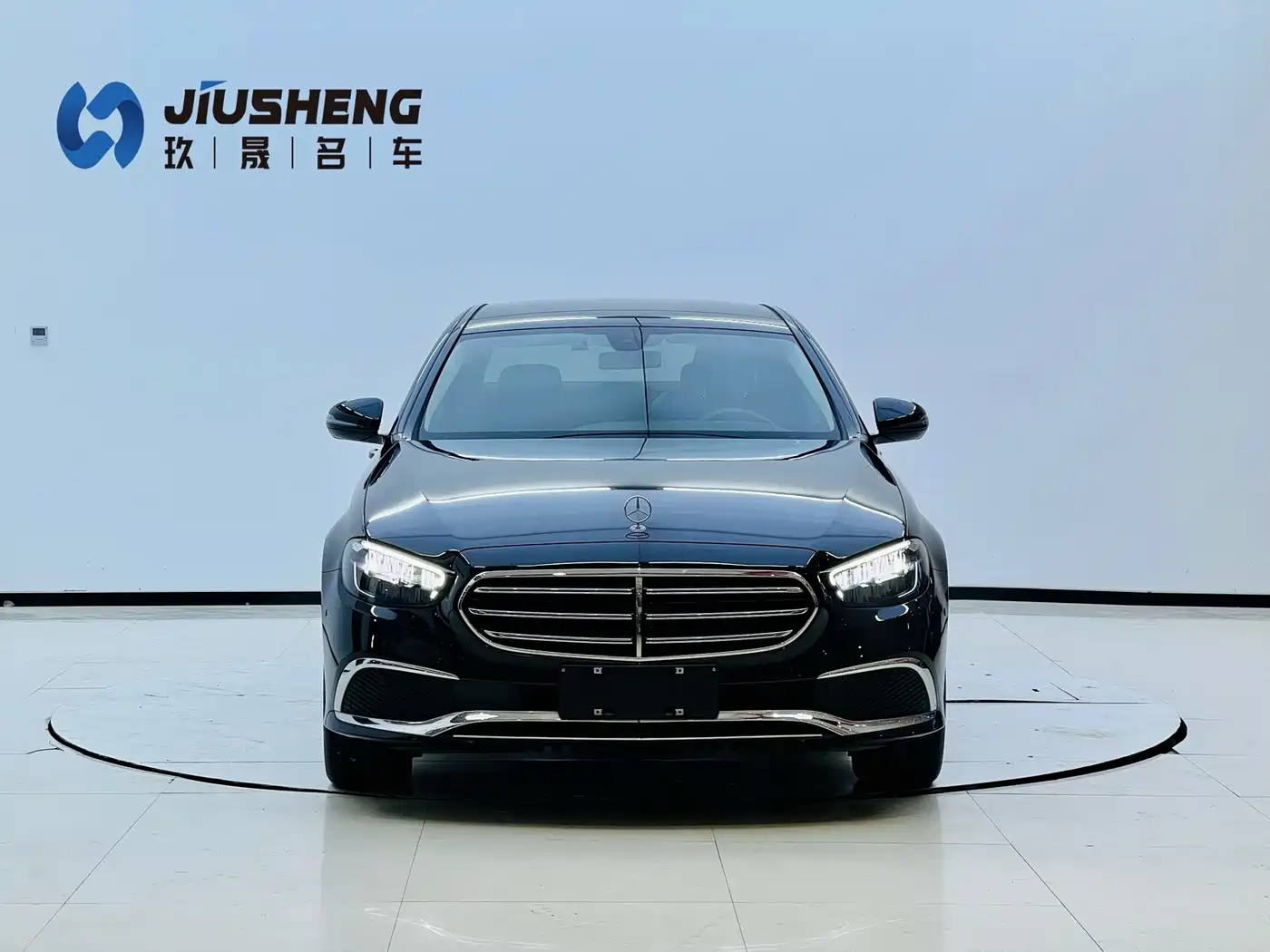 Mercedes-Benz E-Class 2023 E 260 L фото 2