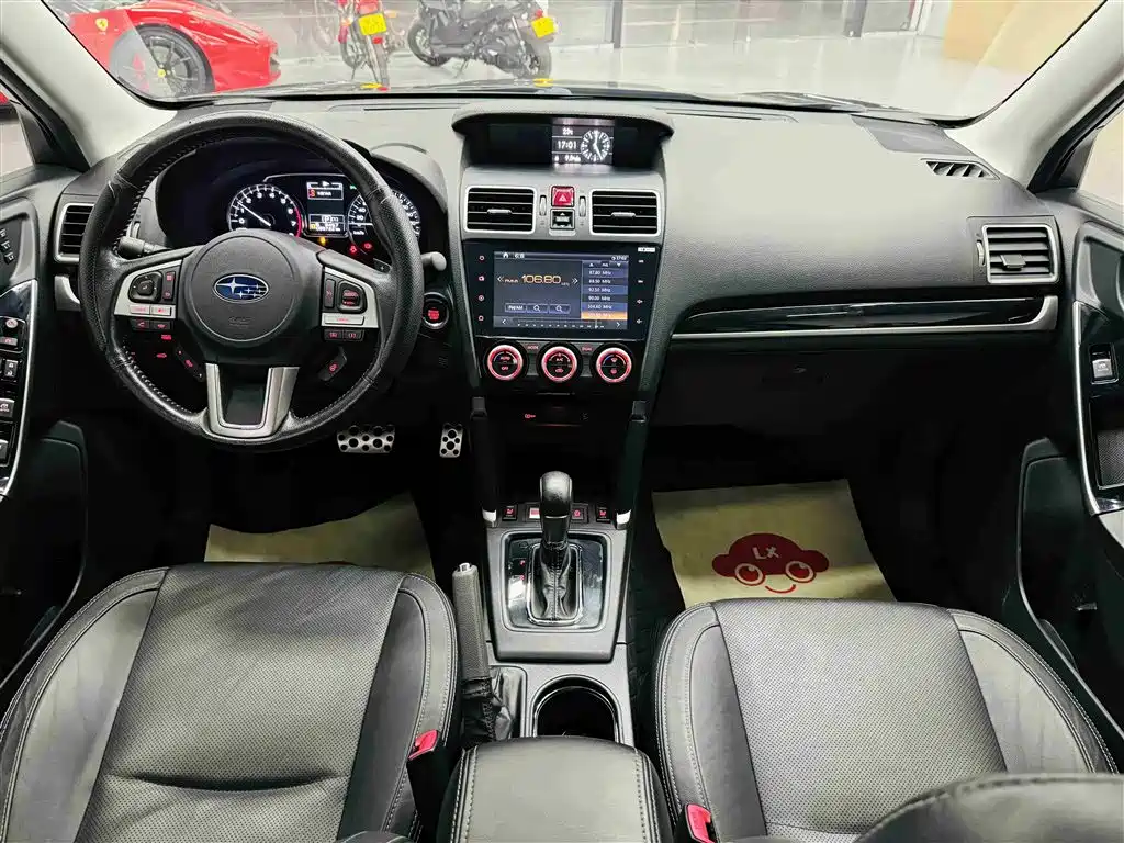 Subaru Forester 2016 2.5i Prestige Navigation Edition фото 33