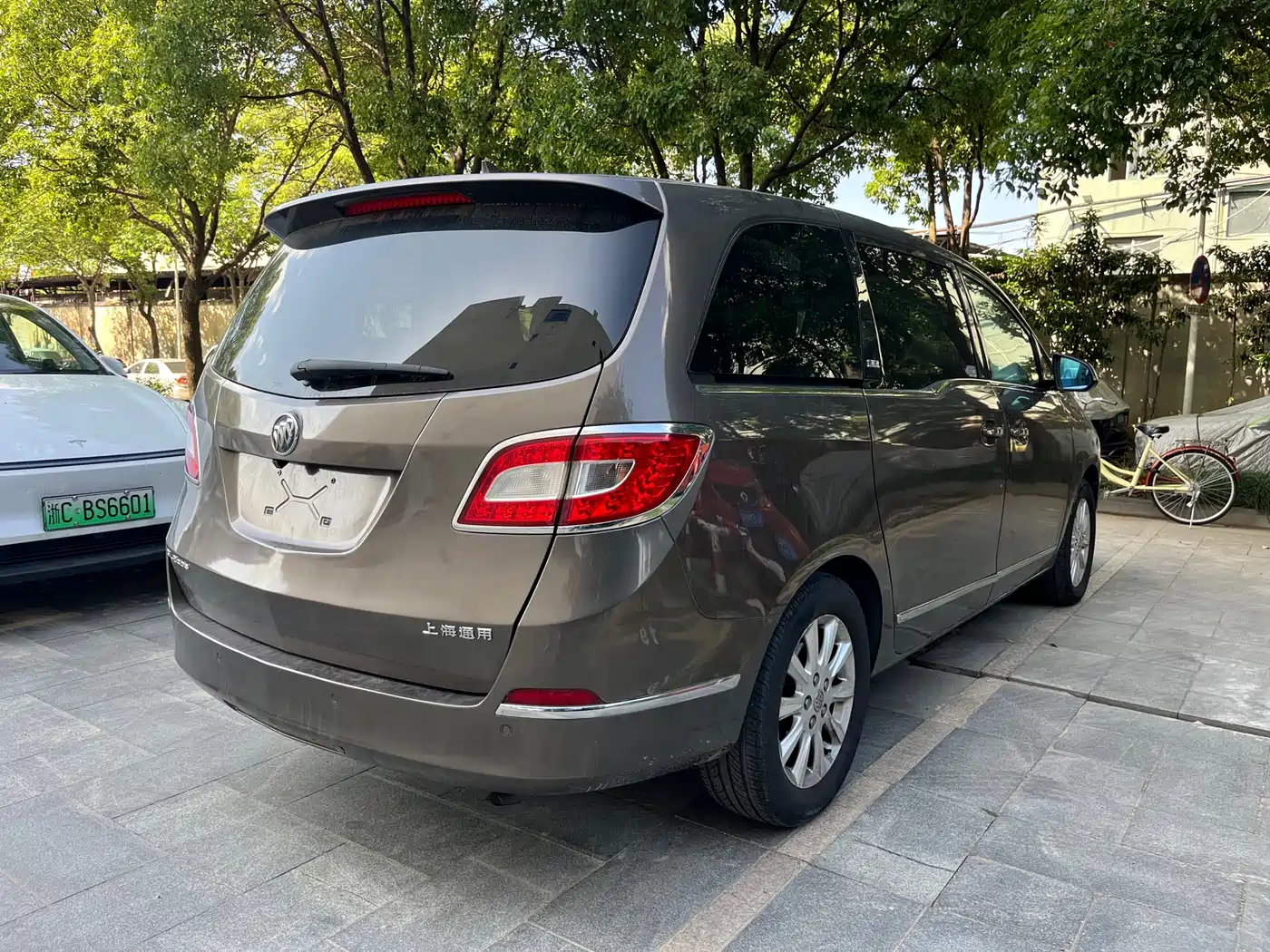 Buick GL8 2013 3.0L GT Luxury Business Elegance Edition фото 5