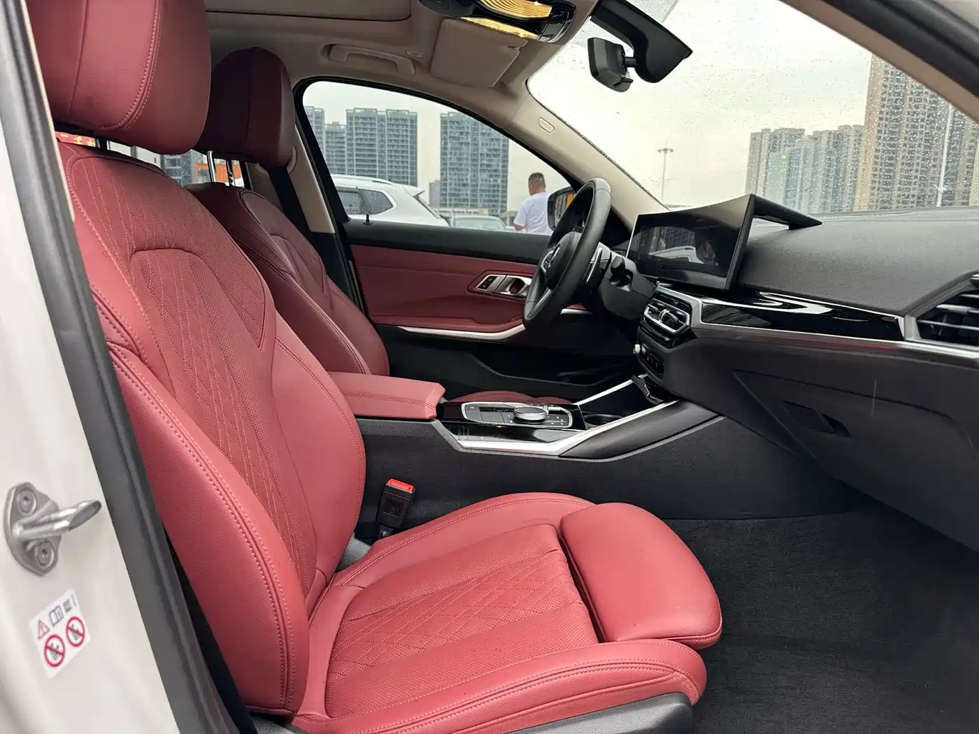 BMW 3 Series 2023 320Li M Sport Package фото 15