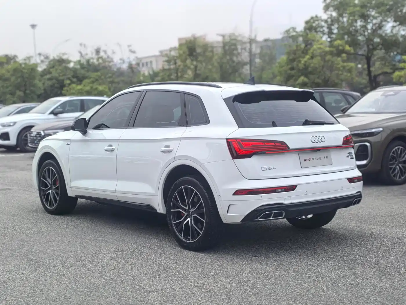 Audi Q5L 2024 Model 45 TFSI Luxury Dynamic фото 5