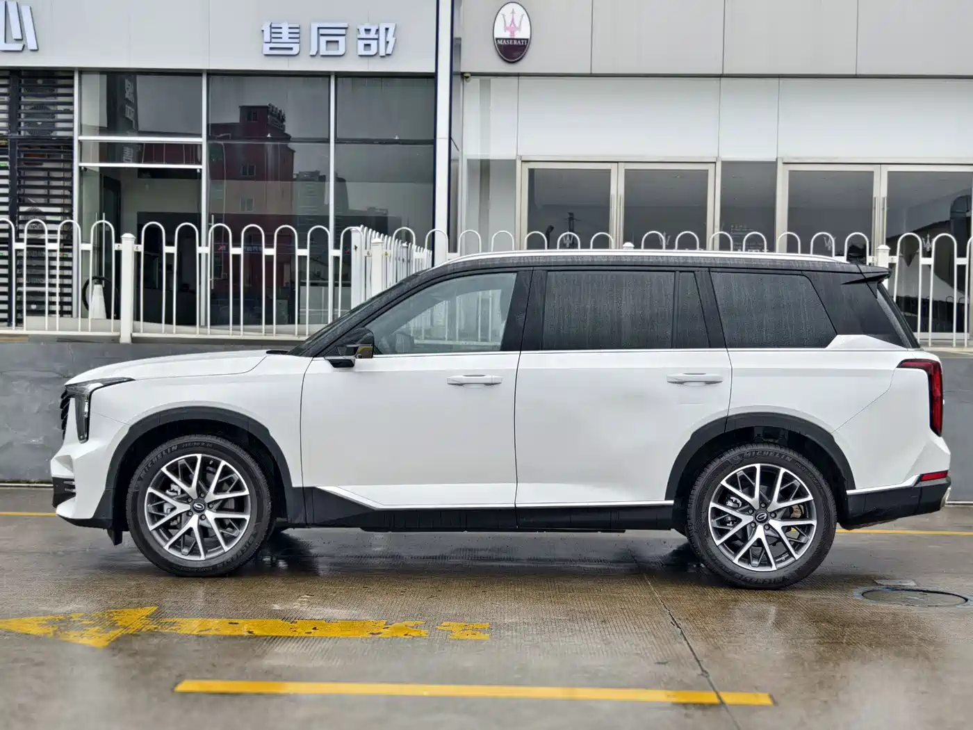 GAC Trumpchi Trumpchi GS8 2025 Pilot Series 2.0TGDI 2WD Luxury Edition 5-seater фото 3